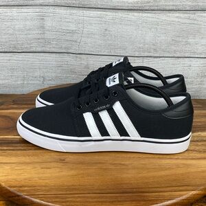 NEW adidas Seeley Core Black White Skate Shoes F37427 Men’s Sneaker Size 10